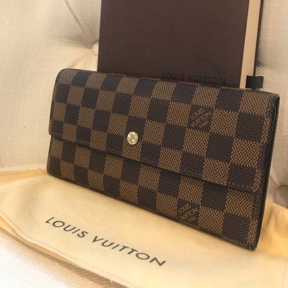 Louis Vuiton Damier Ebene Wallet